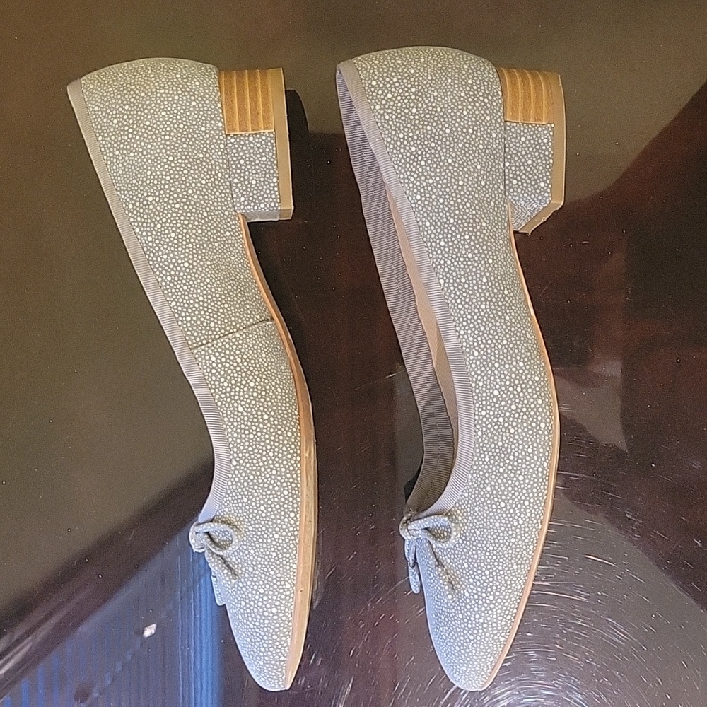 Shoes - Picture 7 of 10
